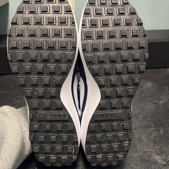 Nike Dark Blue and White Athletic Shoes - Picture 4 of 4